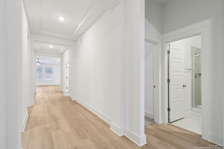 Spacious, unfurnished interior of a new home in Sagebrooke - Classic Series, San Antonio (Image 20).