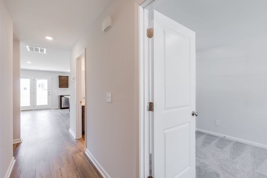 Spacious, unfurnished interior of a new home in Ellington, Elgin (Image 15).