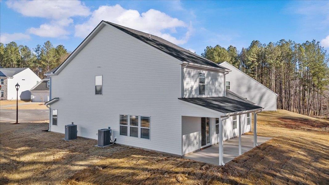 Exterior details and patio area of a home in Zanes Creek, Inman (Image 3).