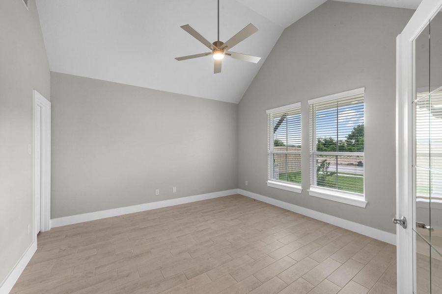 Spacious, unfurnished interior of a new home in Morton Creek Ranch, Katy (Image 15). Spacious, unfurnished interior of a new home in Morton Creek Ranch, Katy (Image 15).
