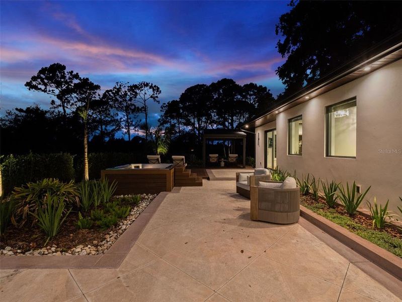Exterior details and patio area of a home in , Orlando (Image 32).