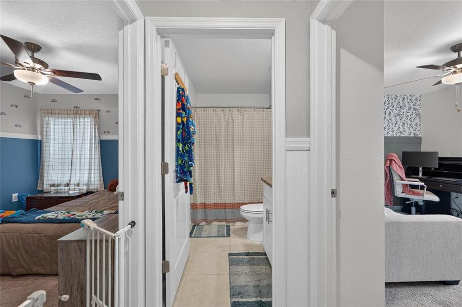 Furnished interior view inside a new home in , Bartow (Image 37).