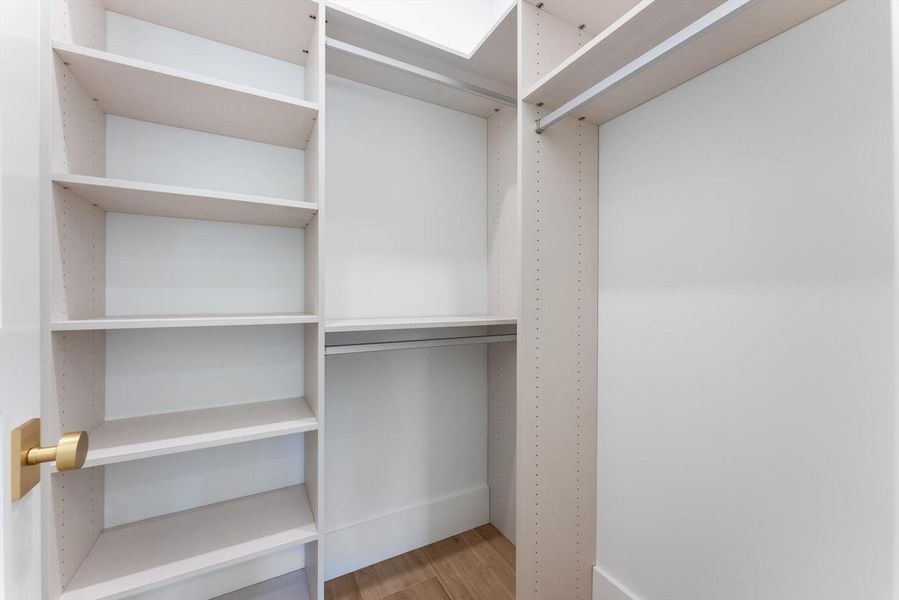 Closet 2 Closet 2