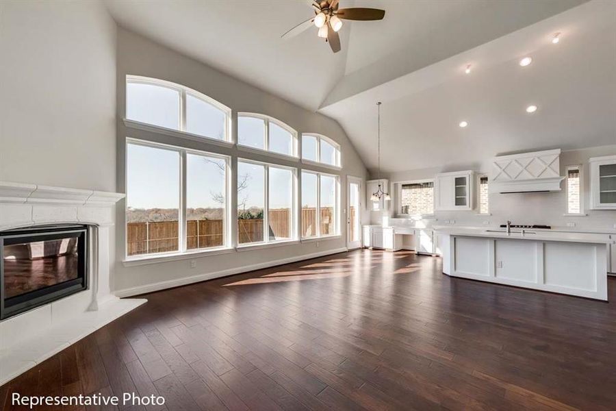 Spacious, unfurnished interior of a new home in Cedar Ridge Estates, Grand Prairie (Image 8).