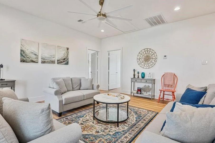 Furnished interior view inside a new home in , Bolivar (Image 31).