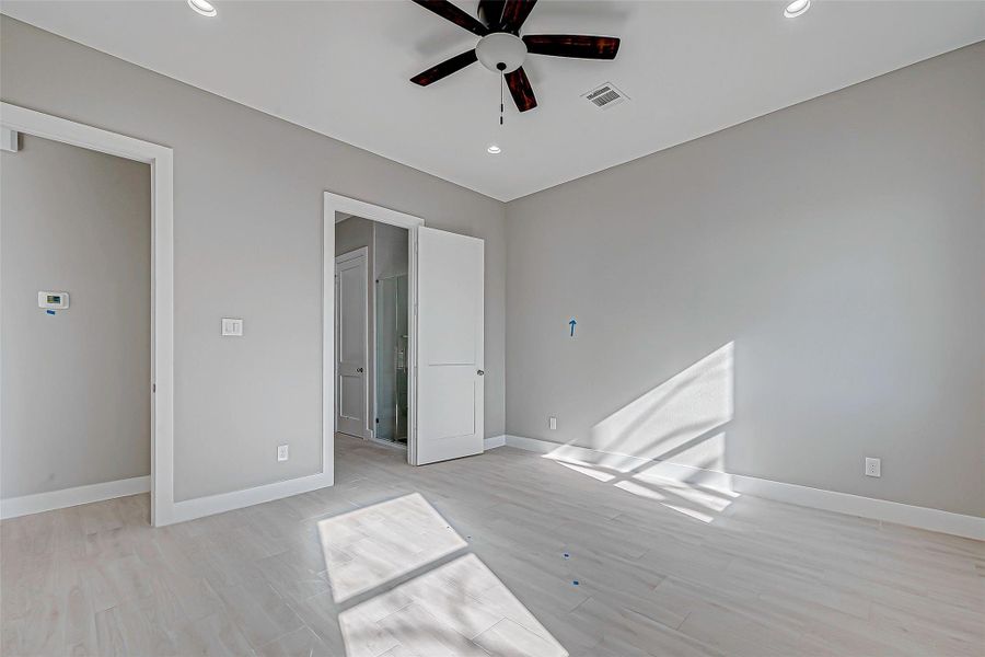 Spacious, unfurnished interior of a new home in , Needville (Image 19). Spacious, unfurnished interior of a new home in , Needville (Image 19).