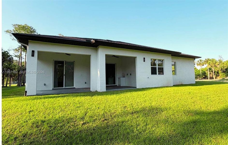 Exterior details and patio area of a home in , Naples (Image 30).