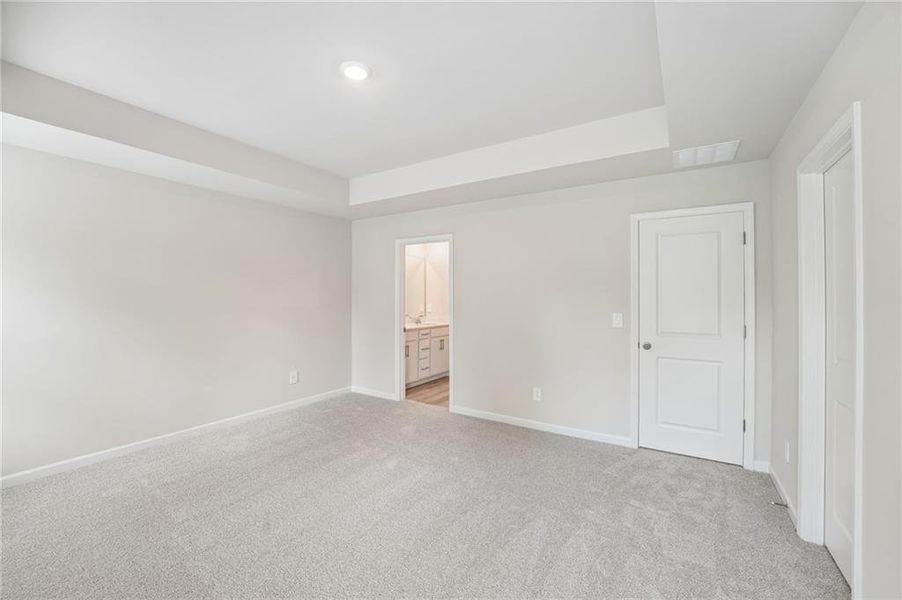 Spacious, unfurnished interior of a new home in Artisan Walk, Fairburn (Image 27). Spacious, unfurnished interior of a new home in Artisan Walk, Fairburn (Image 27).
