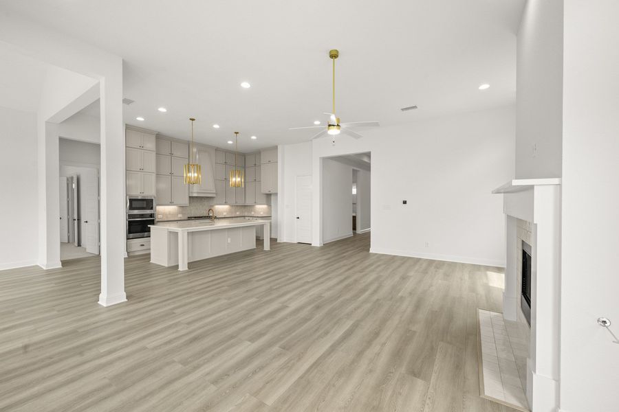 Spacious, unfurnished interior of a new home in Redden Farms, Midlothian (Image 22).