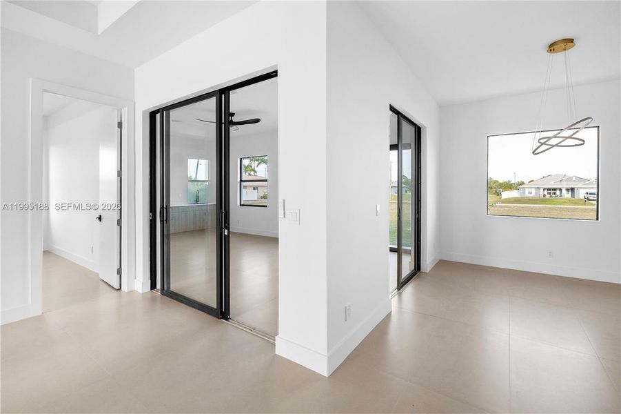 Spacious, unfurnished interior of a new home in , Cape Coral (Image 25).