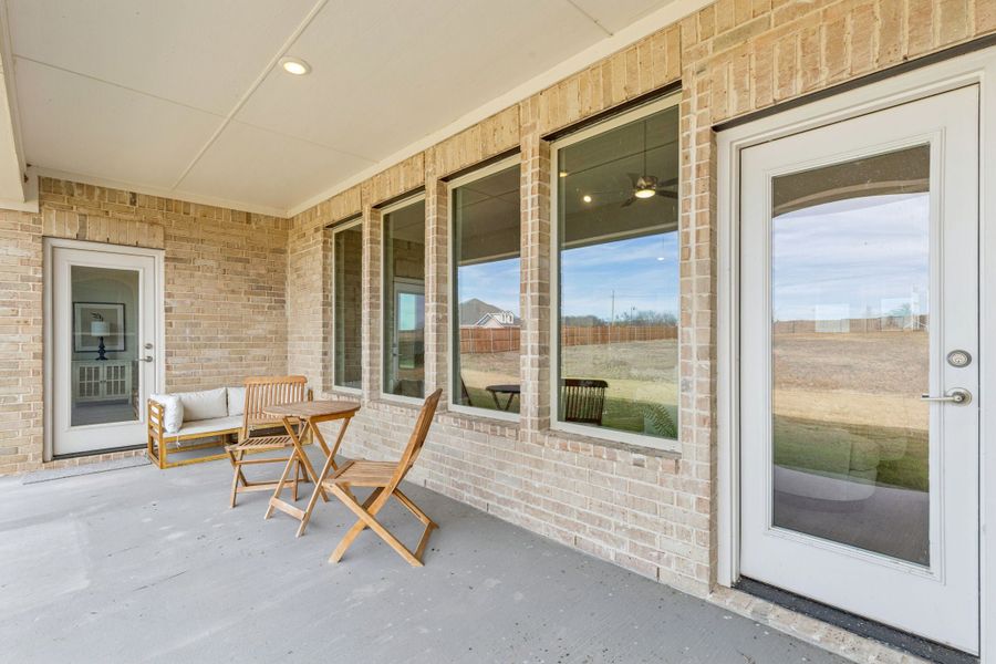 Representative exterior details of a home built from the Emerson by Centre Living Homes in Lakeway Estates, Waxahachie (Image 3).