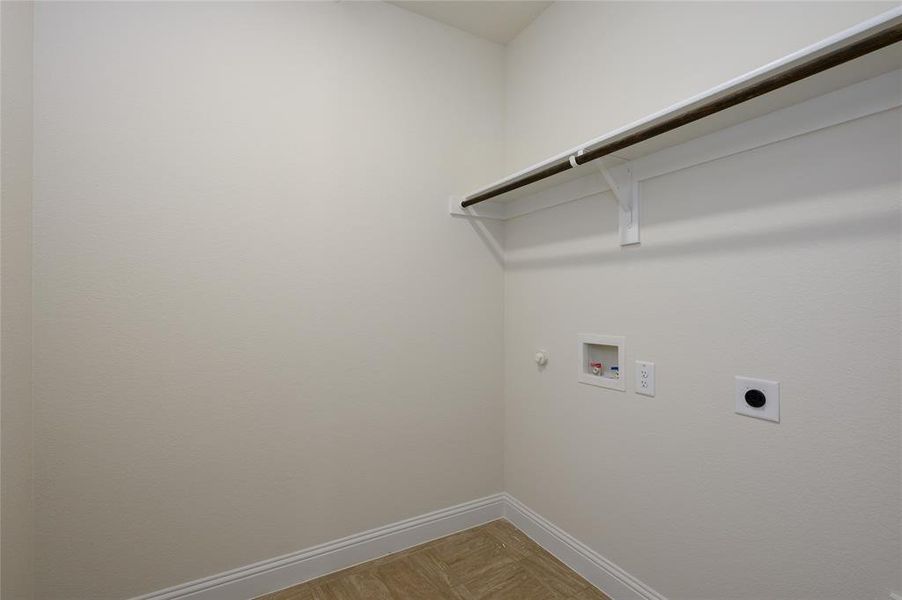 Spacious, unfurnished interior of a new home in Creekview Meadows, Pilot Point (Image 13). Spacious, unfurnished interior of a new home in Creekview Meadows, Pilot Point (Image 13).