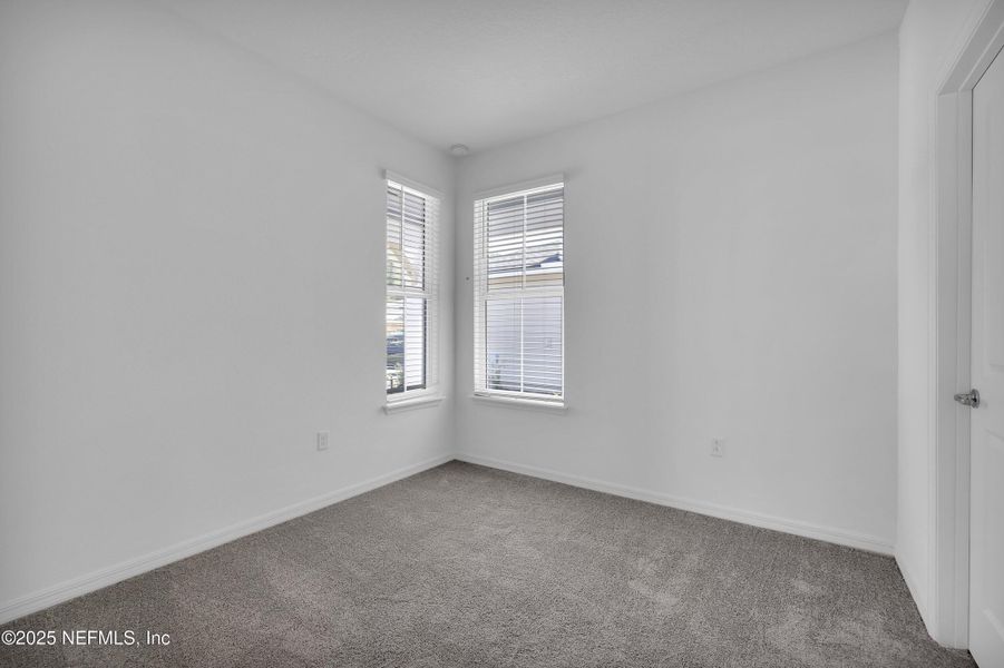 Spacious, unfurnished interior of a new home in Murray Farms, Middleburg (Image 22).
