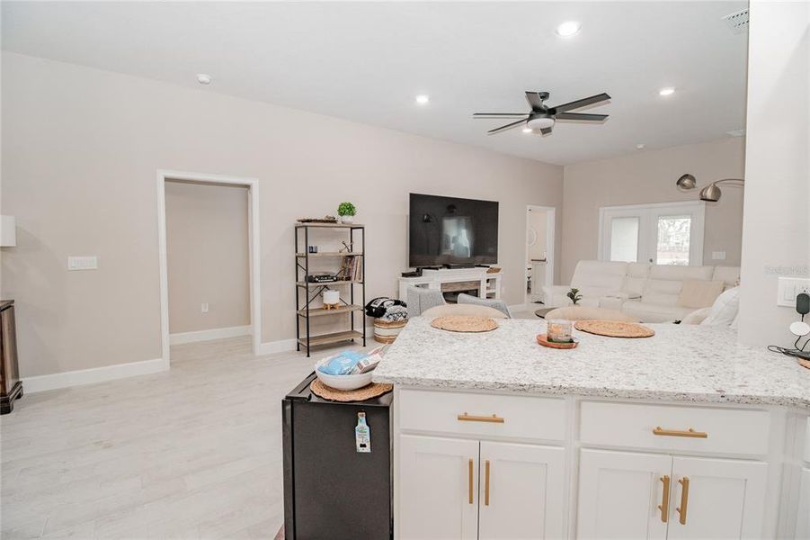 Furnished interior view inside a new home in , Auburndale (Image 17).