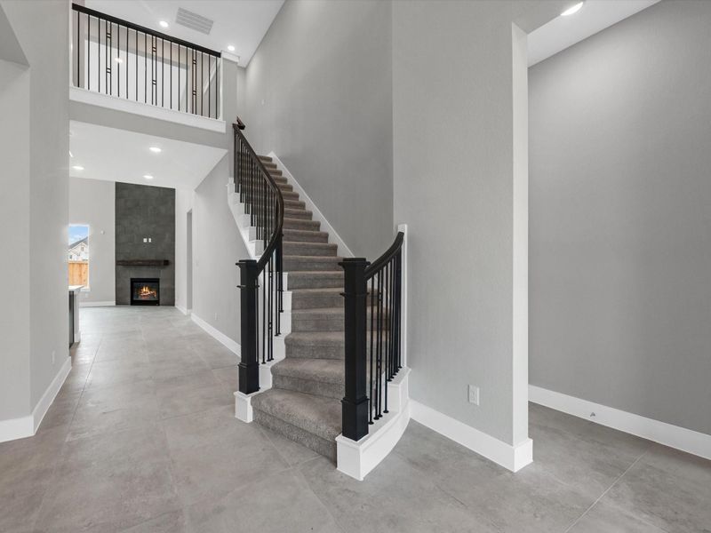 Spacious, unfurnished interior of a new home in Dunham Pointe, Cypress (Image 12). Spacious, unfurnished interior of a new home in Dunham Pointe, Cypress (Image 12).