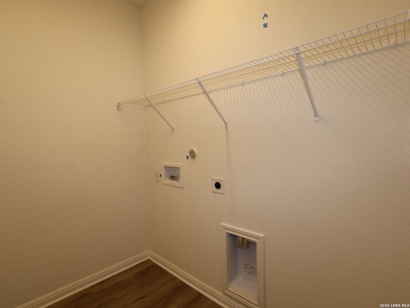 Spacious, unfurnished interior of a new home in Cinco Lakes, San Antonio (Image 17). Spacious, unfurnished interior of a new home in Cinco Lakes, San Antonio (Image 17).