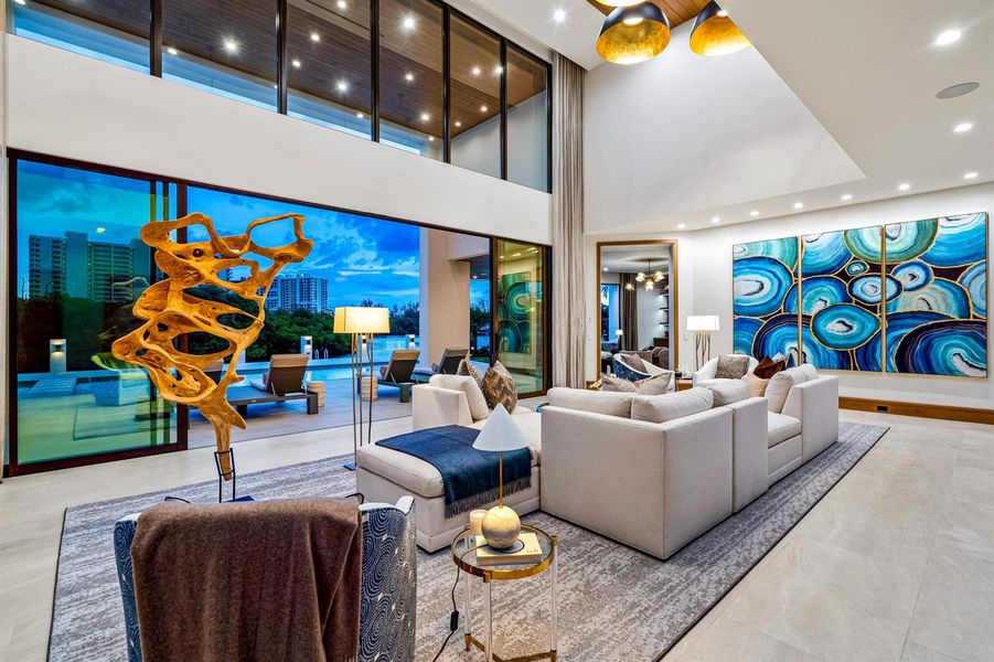 mls_LIVING_LEFT mls_LIVING_LEFT