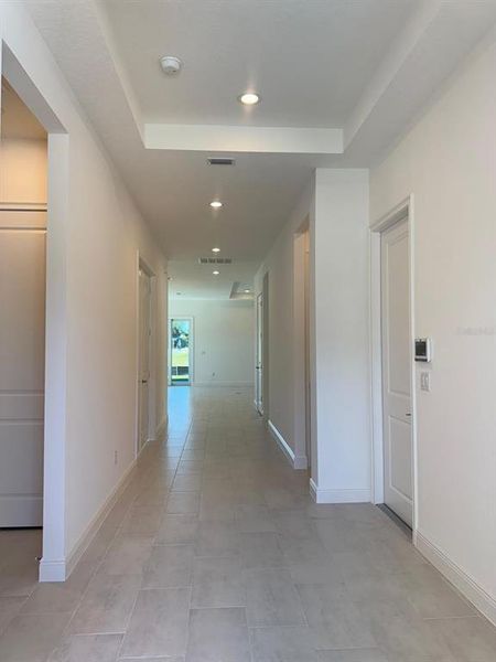 Spacious, unfurnished interior of a new home in Ridgehaven, Ormond Beach (Image 9).