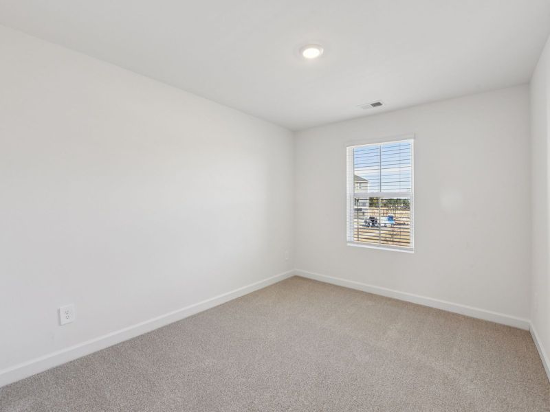 Spacious, unfurnished interior of a new home in Meadows at Wilson Farms - The Summit Series, Fort Mill (Image 16).