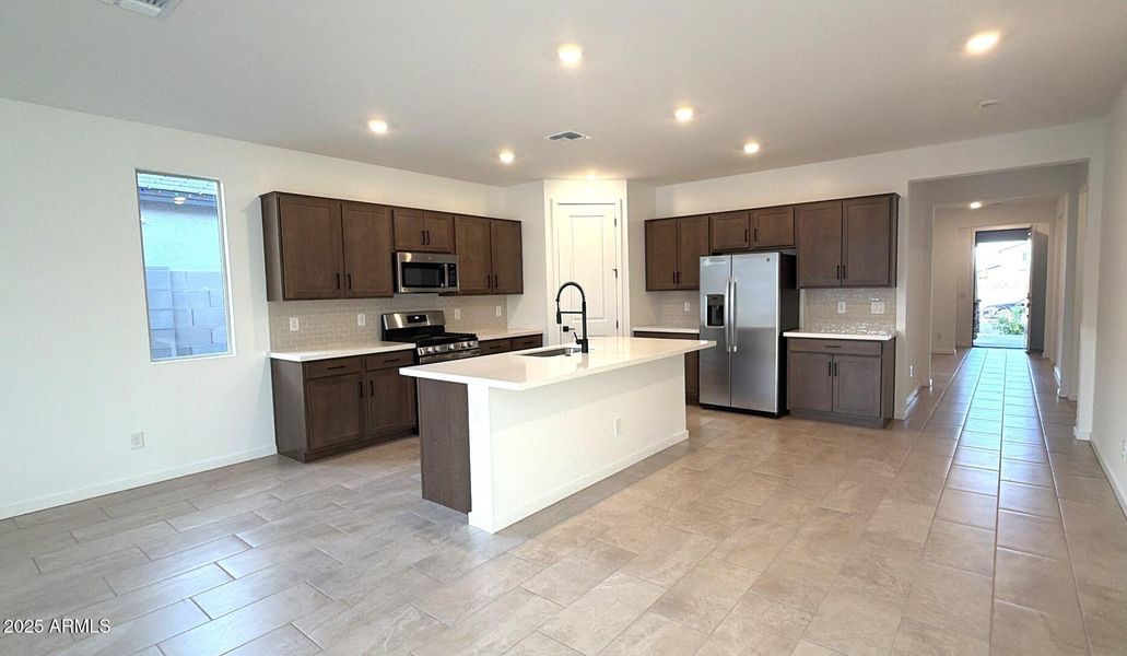 C0754441-69DE-40F0-B1B9-AF12825AD1C1