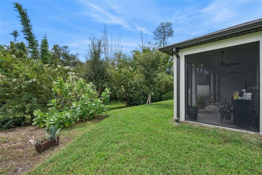 Exterior details and patio area of a home in , Deltona (Image 27).