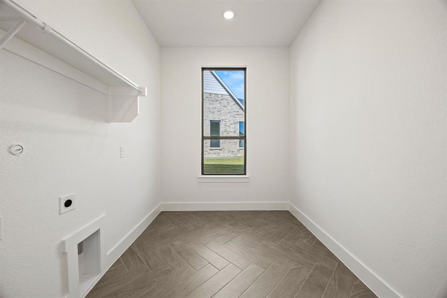 Spacious, unfurnished interior of a new home in Chatham Reserve, Providence Village (Image 17).