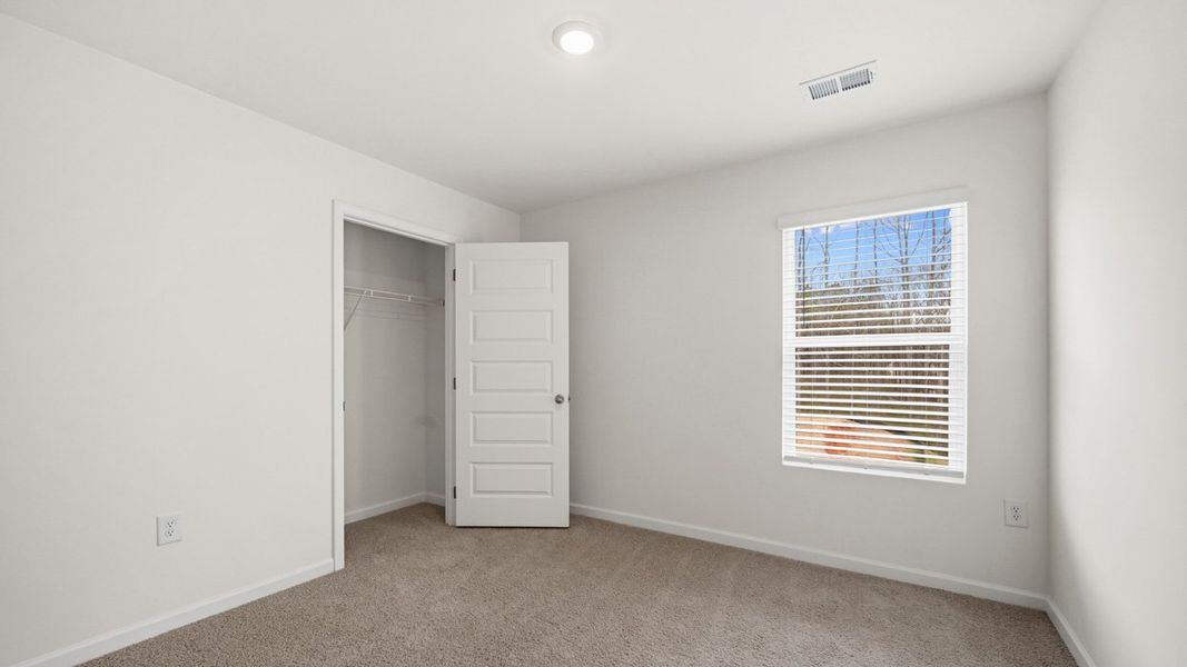 Spacious, unfurnished interior of a new home in Echo Glen, Stockbridge (Image 15).