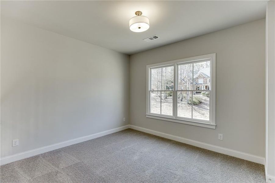 Spacious, unfurnished interior of a new home in , Bishop (Image 39).
