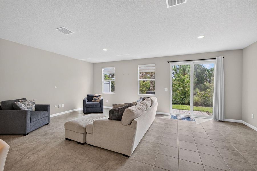12-web-or-mls-5D1A8441