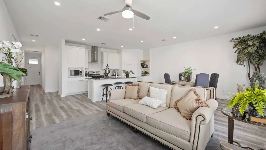 Representative furnished interior of a home built from the Cade by D.R. Horton in Alexander Townhomes, Pearland (Image 5). Representative furnished interior of a home built from the Cade by D.R. Horton in Alexander Townhomes, Pearland (Image 5).