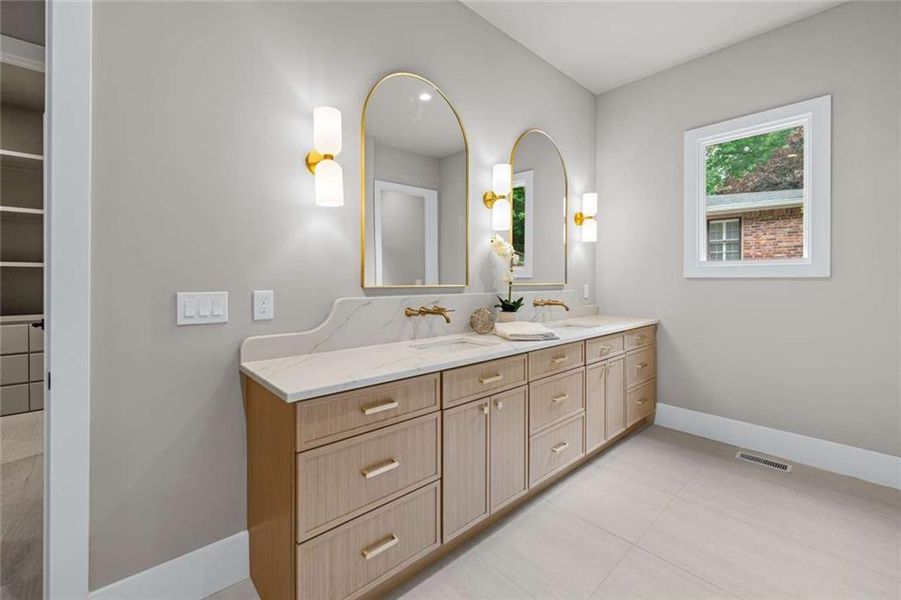 Furnished interior view inside a new home in , Atlanta (Image 40). Furnished interior view inside a new home in , Atlanta (Image 40).
