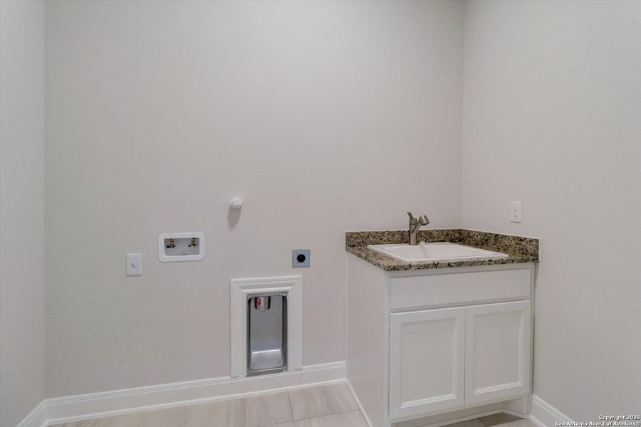 Image 29 of a home in Johnson Ranch.