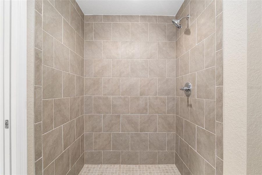 Spacious, unfurnished interior of a new home in , Dunnellon (Image 22). Spacious, unfurnished interior of a new home in , Dunnellon (Image 22).