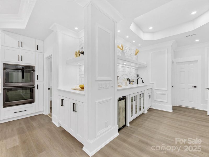 Butler's Pantry Butler's Pantry