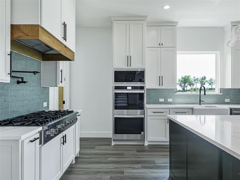 Furnished interior view inside a new home in , Gunter (Image 16).