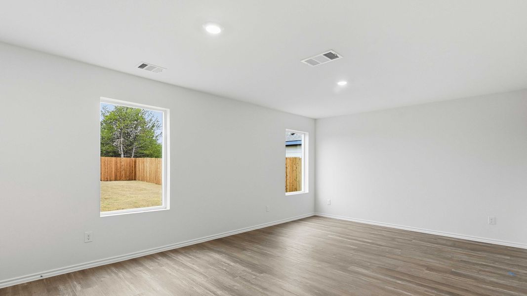 Representative unfurnished interior of a home built from the Davis by D.R. Horton in Maplewood Meadows, Forney (Image 11).