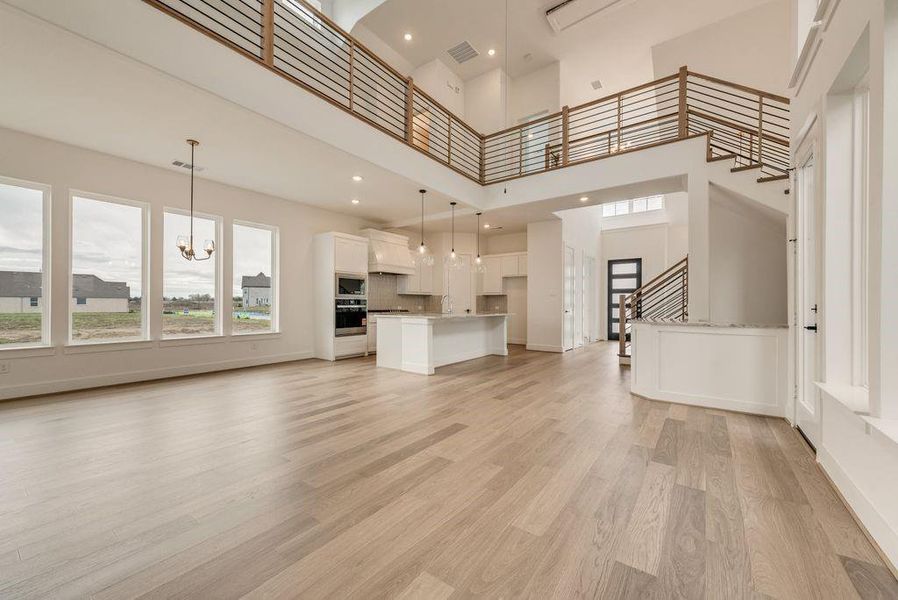 Spacious, unfurnished interior of a new home in Edgewater, Fate (Image 13).