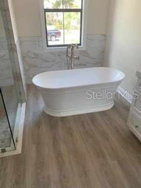 Photos of representative home. Owner ensuite Slipper Tub.