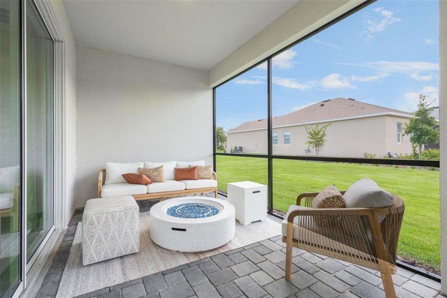 Exterior details and patio area of a home in Lakes of Mount Dora, Mount Dora (Image 3).
