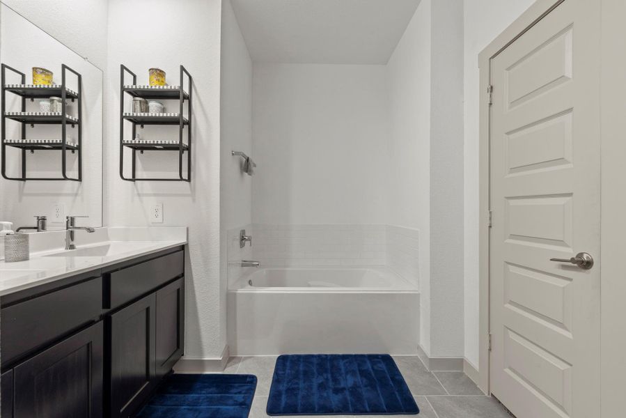 Furnished interior view inside a new home in Westwood, League City (Image 22). Furnished interior view inside a new home in Westwood, League City (Image 22).