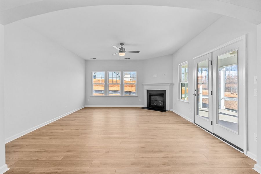 Spacious, unfurnished interior of a new home in Brayden, Advance (Image 20).