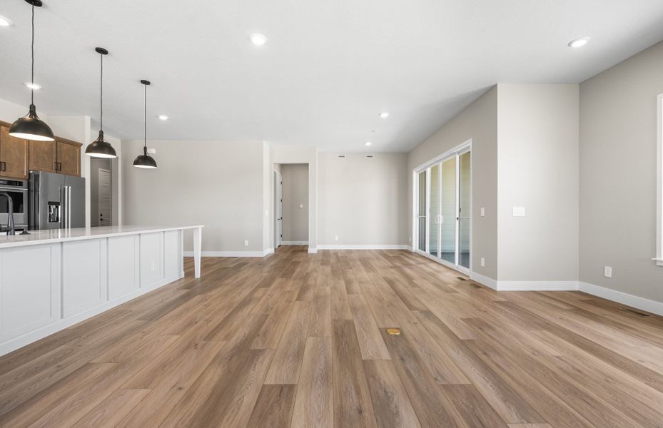 Spacious, unfurnished interior of a new home in Hilltop at Inspiration, Aurora (Image 23).
