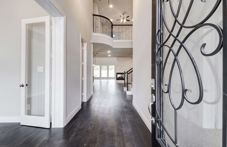 Representative unfurnished interior of a home built from the 2924 by Ravenna Homes in The Highlands 55′, Porter (Image 16). Representative unfurnished interior of a home built from the 2924 by Ravenna Homes in The Highlands 55′, Porter (Image 16).