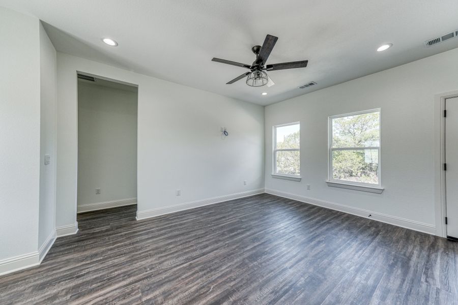 Representative unfurnished interior of a home built from the Lucas by Zeal Home Builders in Echo Grove, Poolville (Image 118).