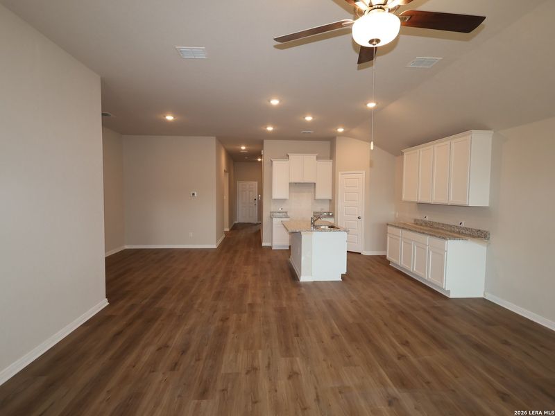 Spacious, unfurnished interior of a new home in Verano Farms, Von Ormy (Image 25).