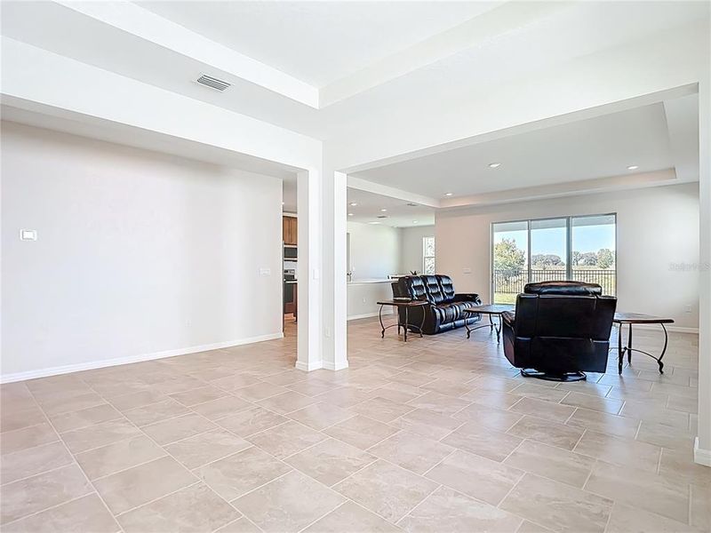 Spacious, unfurnished interior of a new home in Mirada, San Antonio (Image 65).