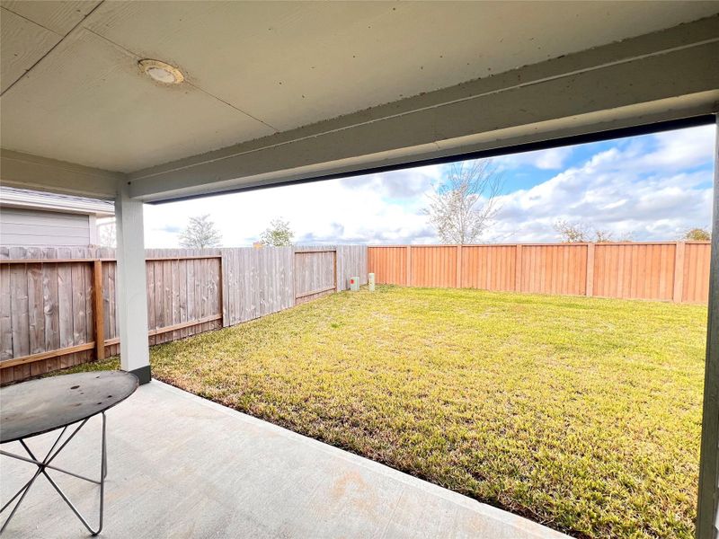 Exterior details and patio area of a home in Tamarron, Fulshear (Image 3).