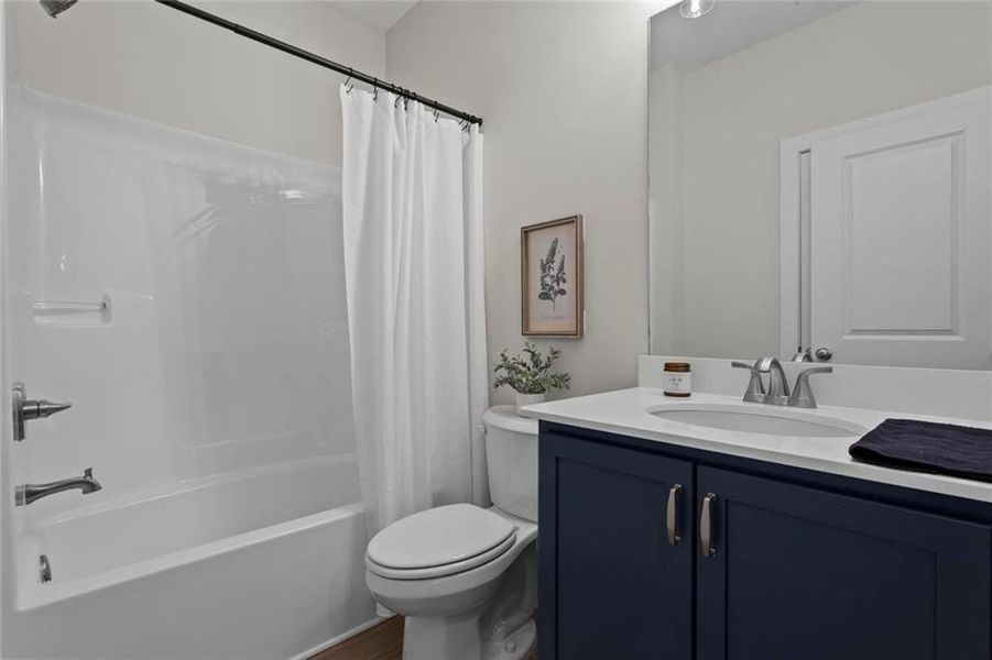 Furnished interior view inside a new home in , Dallas (Image 32).