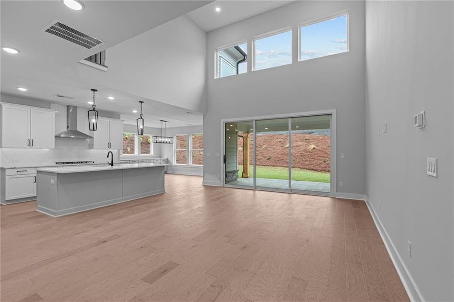 Spacious, unfurnished interior of a new home in Settingdown Farms, Cumming (Image 15).