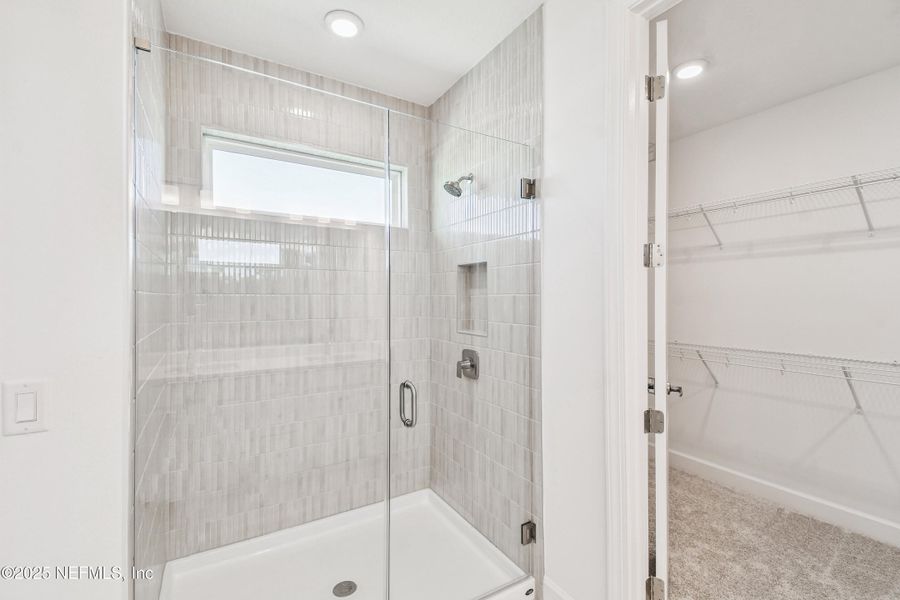 Furnished interior view inside a new home in Seven Pines 40' Front Entry, Jacksonville (Image 15).